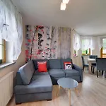 Nowoczesne Sun Seasons 24 W Karpaczu Z Parkingiem By Renters *