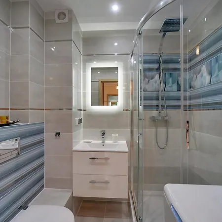Nowoczesne Sun Seasons 24 W Karpaczu Z Parkingiem By Renters * كارباش