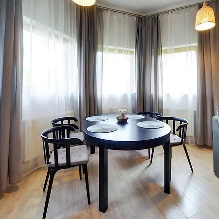 Nowoczesne Sun Seasons 24 W Karpaczu Z Parkingiem By Renters * كارباش